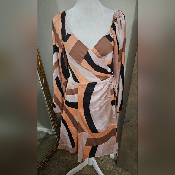 Anthropologie HUTCH Geo Wrap Mini Dress.  Size Small - Picture 7 of 15